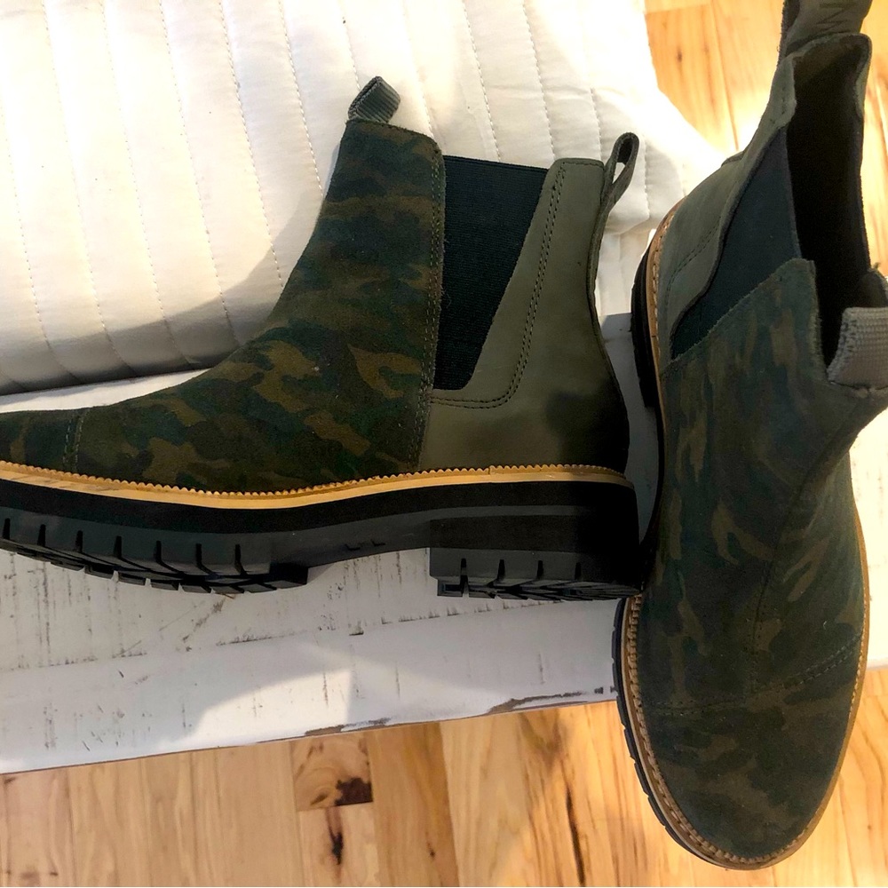 Brand-Toms -boots wore once